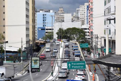 Minhocão: tirar veículos reduziria poluição sonora pela metade, diz estudo